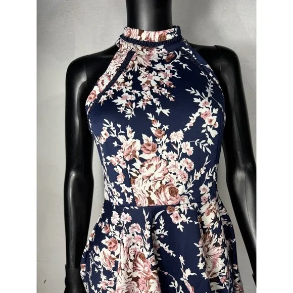 B. Darlin Navy Floral Halter Skater Dress Crochet Trim I56FJ478 Size 7/8 - Picture 8 of 9